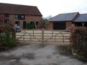 Fencing in Lyndhurst